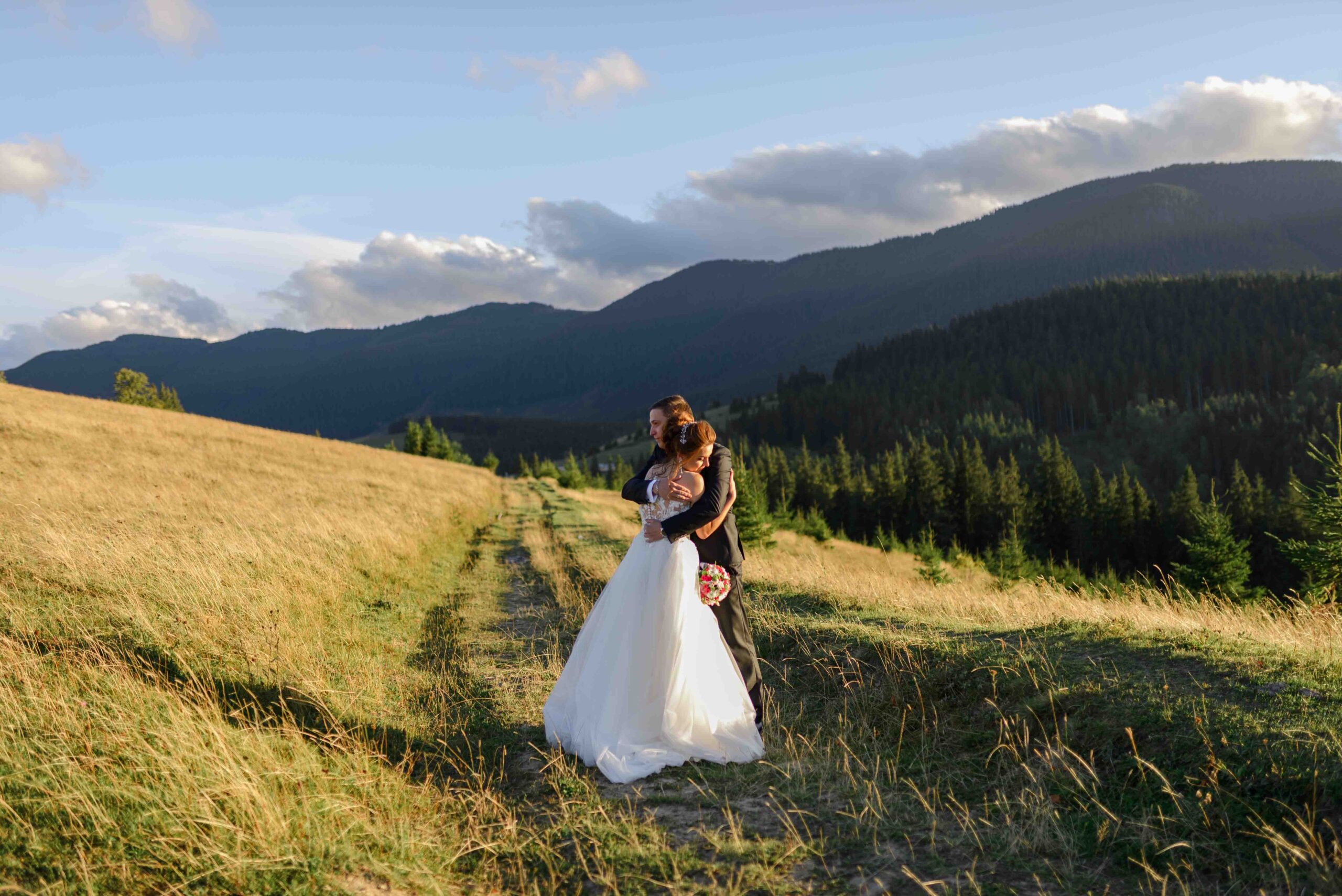 wedding-photography-in-the-mountains-2024-10-11-14-00-11-utc-copy-scaled