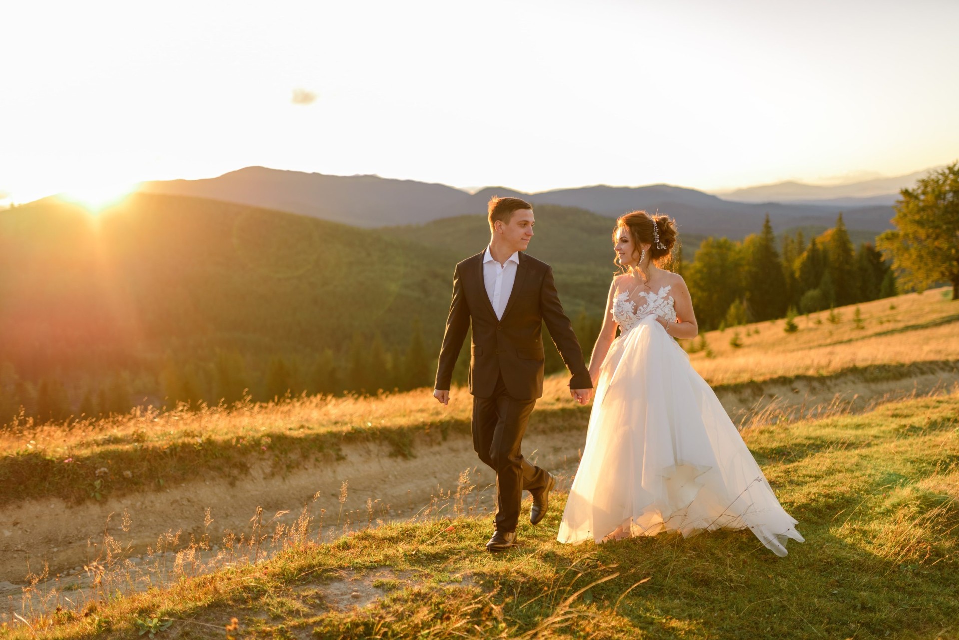 wedding photography in the mountains the bride an 2021 09 01 17 51 58 utc min scaled