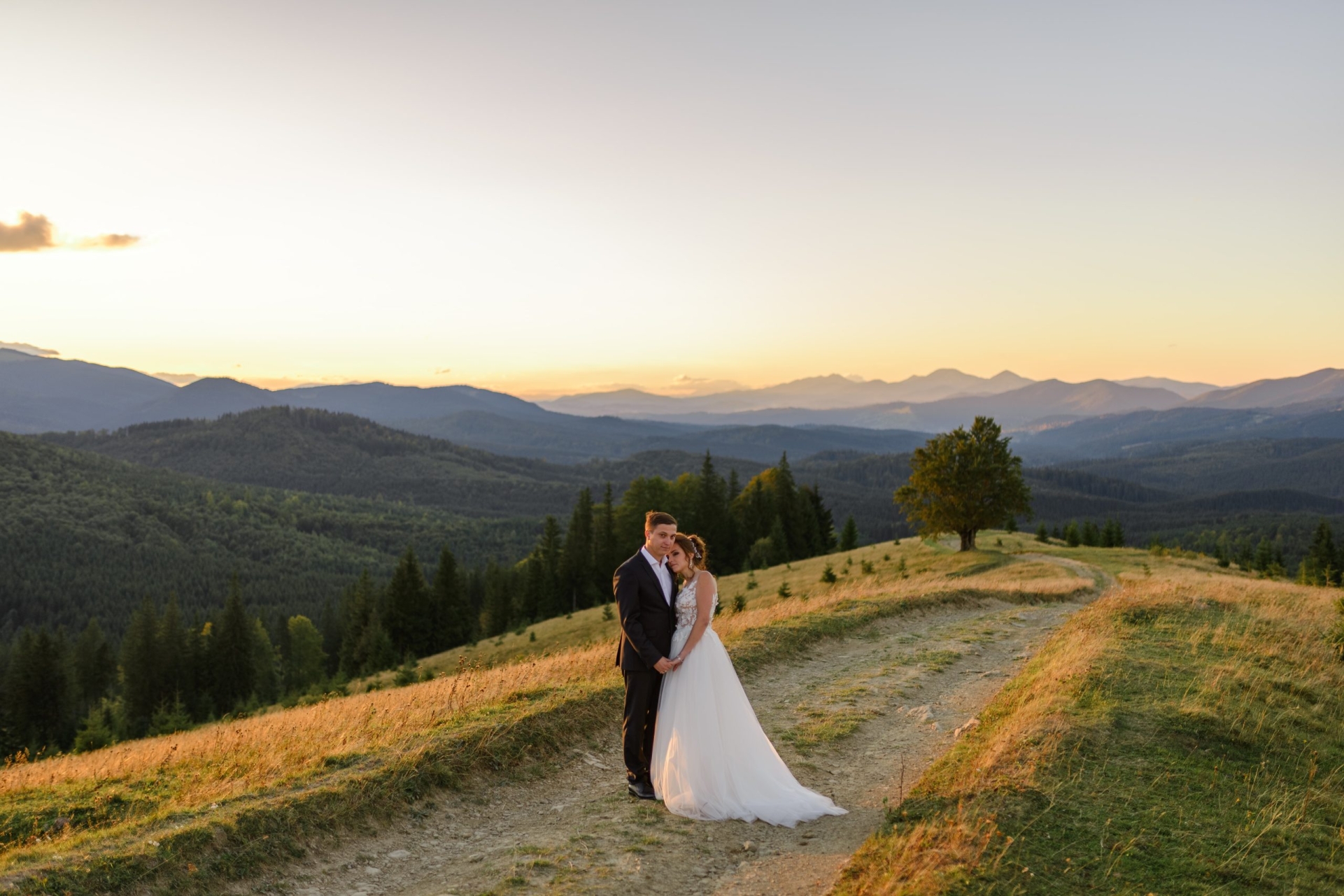 wedding photography in the mountains 2021 09 02 01 28 54 utc min scaled